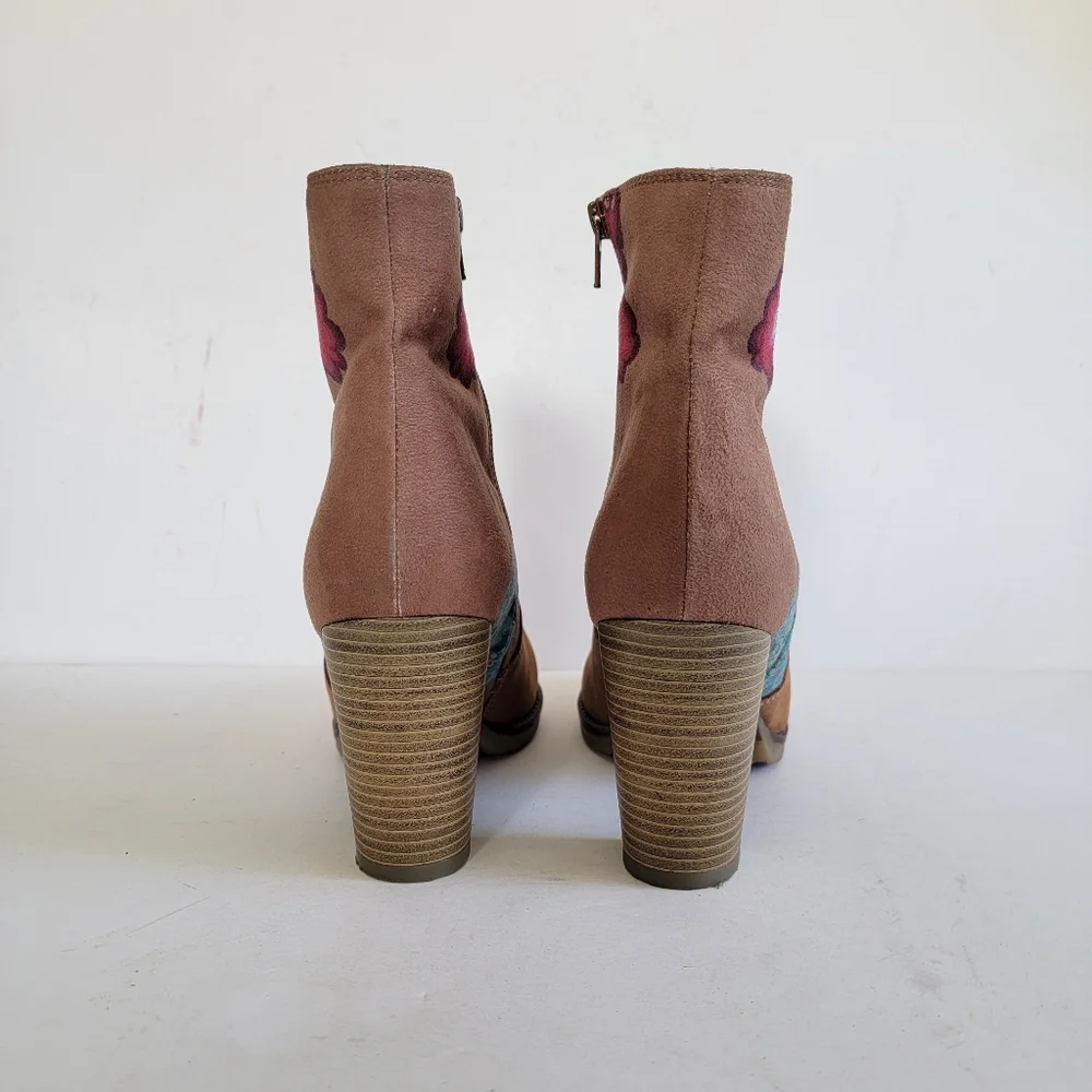 Desigual Tan Suede Ankle Boots Size 41 US 10 Boho Pink Turquoise Floral Eclectic